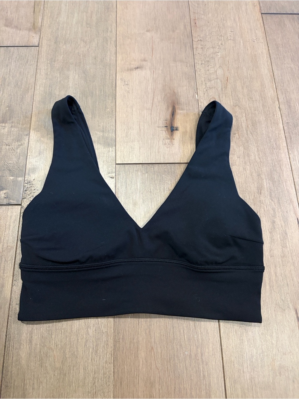 Lululemon Align Black V-Neck Wireless sports bra - Women